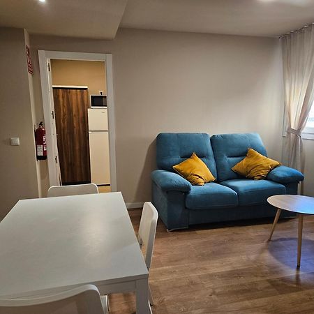 Apartamentos Picasso Alcalá de Henares Habitación foto