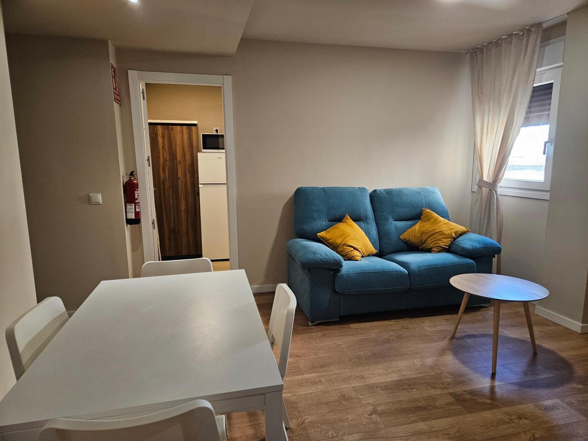 Apartamentos Picasso Alcalá de Henares Habitación foto